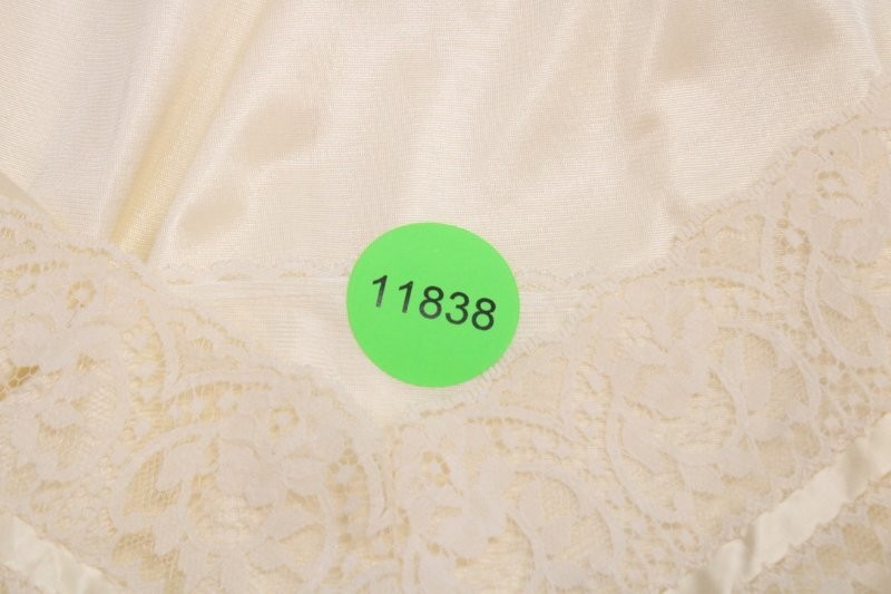 Vintage Full Slip size 38 Creamy Soft Nylon Beautiful Wide Lace at Bust