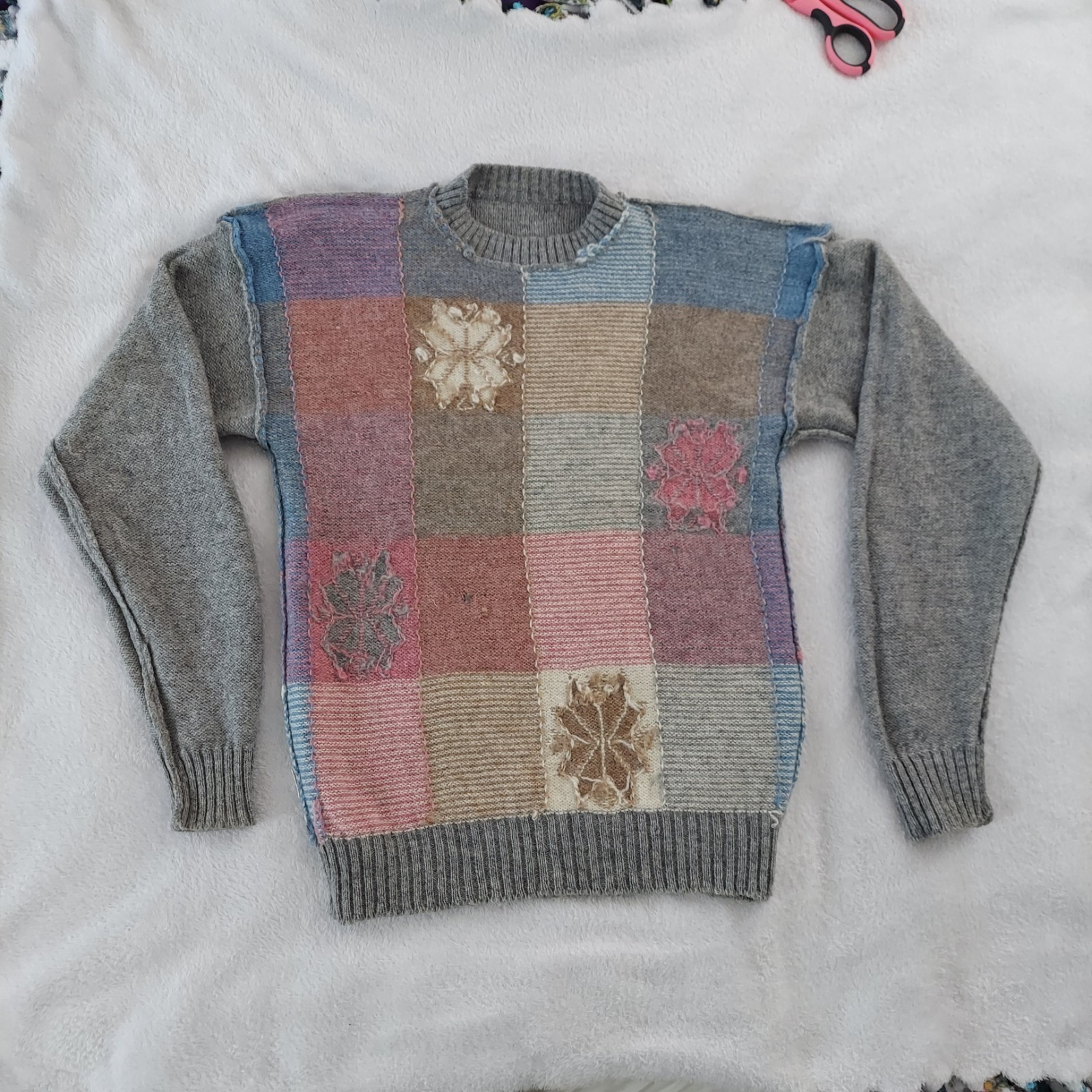 Vintage 1990s Thane Snow Flake Color Block Wool Sweater, S/M