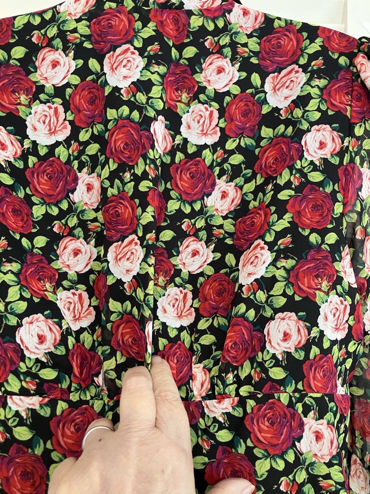 Vintage SZ 10 BETSEY JOHNSON Y2K Retro 80’s Cabbage Rose Romance Mini Dress