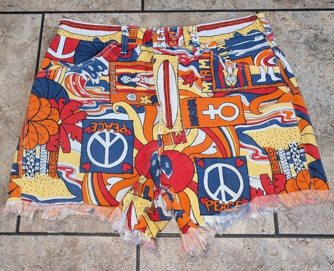 1970s Vintage Ladies Cut Off AOP Shorts Rare&1 Of A Kind!!!!!