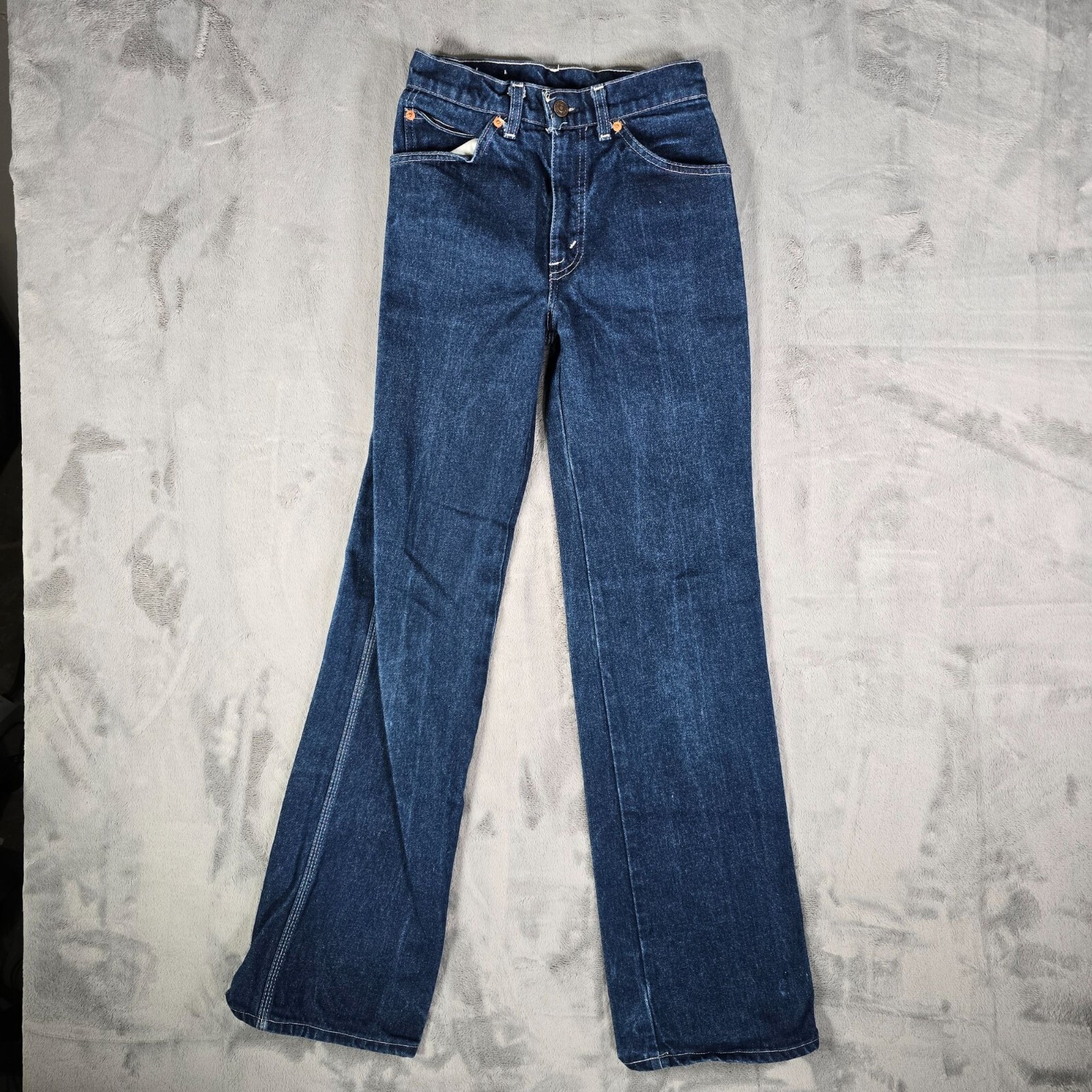 Vintage 1980’s Made in Greece Levi’s Womens White Tab Blue Jeans (25×32)