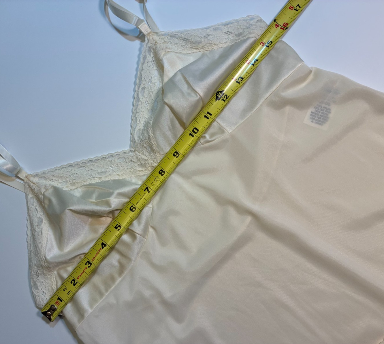 Vintage VANITY FAIR FULL SLIP Ivory Size 36 Medium NYLON Sheer A-Line LACE Femme