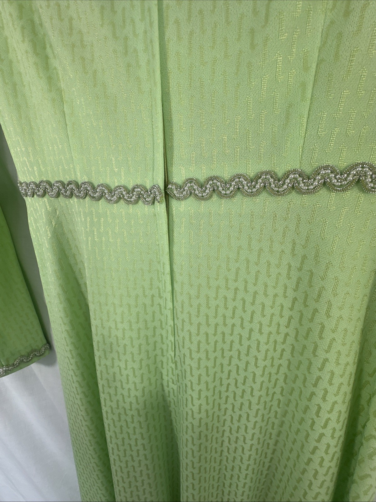 Vtg 60s Maxi Dress Empire Waist Green W/Gold Jacquard Beaded Trim 34″ Bust S 6/8