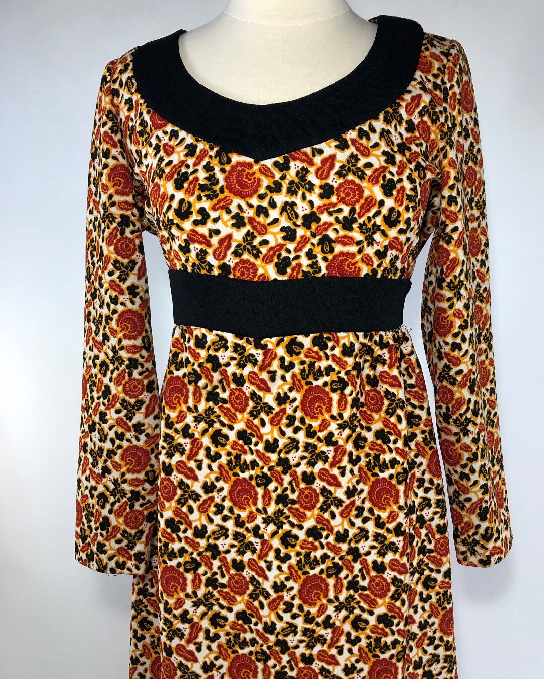Vintage Dress Polyester Union Made size 12 Floral black orange Fortrel Textured