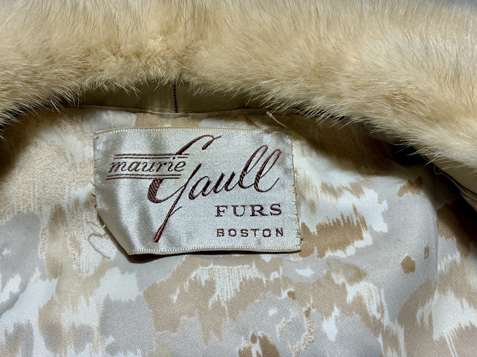 VTG 1960s Maurie Gaull Furs Boston Genuine Fur Leather Trim Coat Women’s Large