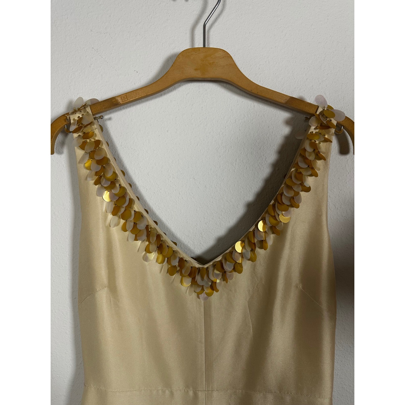 VTG Banana Republic Summer 2006 Silk Ivory Sequined V-Neck Sleeveless Dress Sz 4