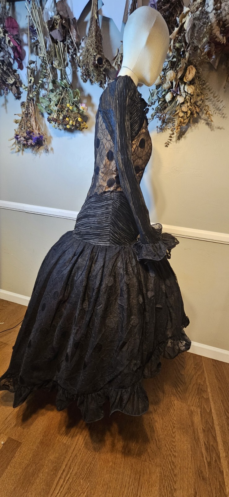 Vintage 1980s Black Saks Fifth Ave High Low „Dynasty” Style Formal Ball Gown As
