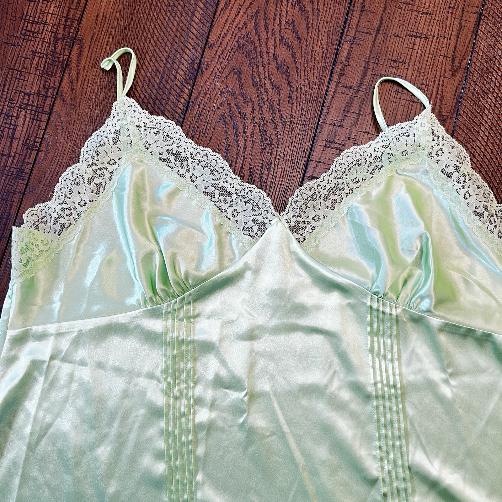 Women’s Delicates Camisole Lime Green Lace XL, Adjustable Straps Poly/Spandex
