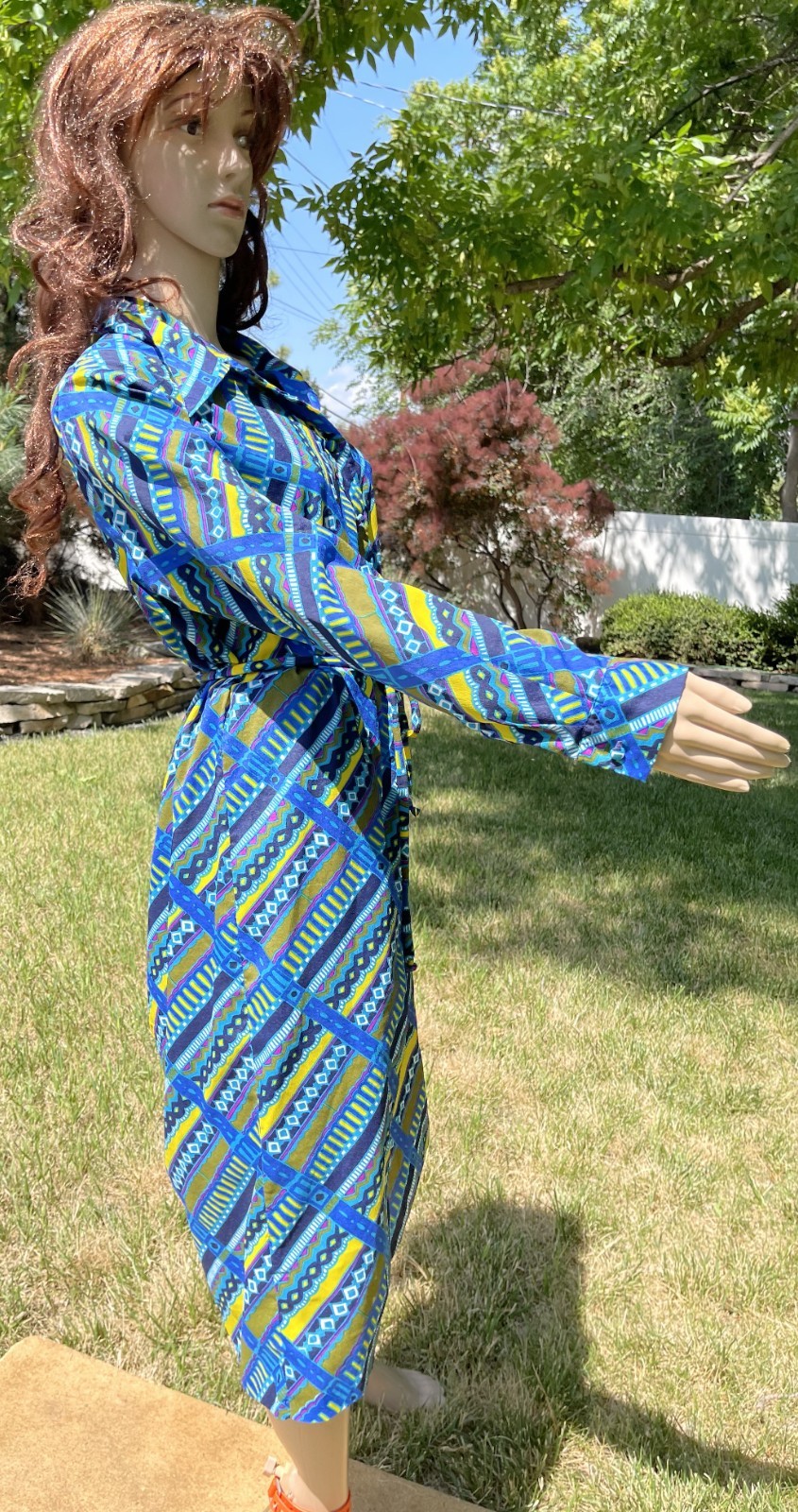 vtg 60s PSYCHEDELIC PRINT dress dagger collar crepe fabric covered buttons Large