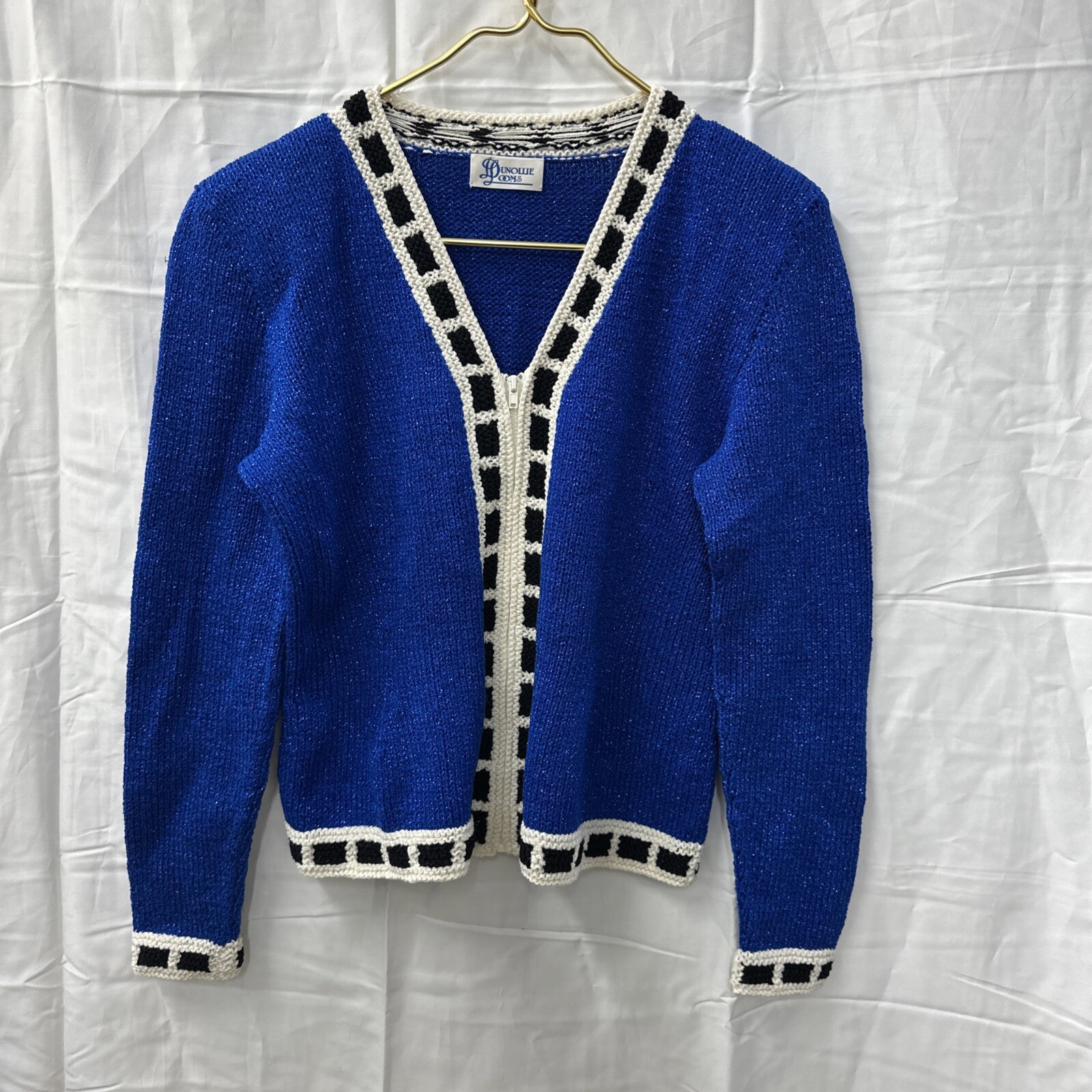 Sparkly Zip up jacket by Dunollie Looms fits size Small Stretch