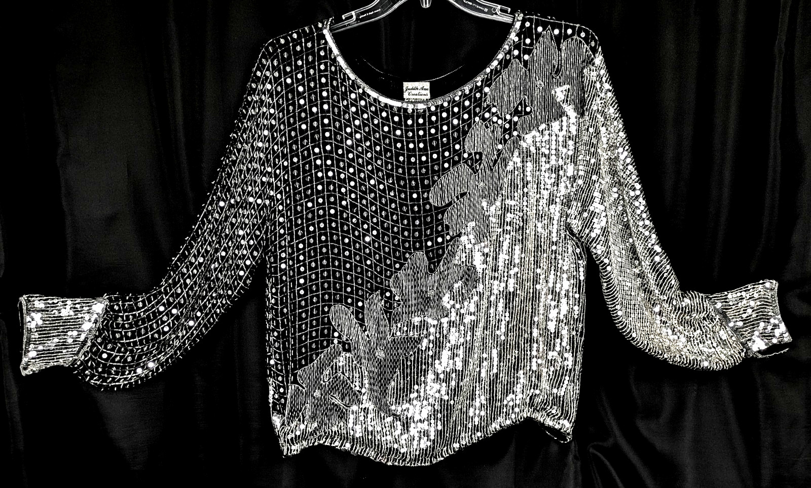 M L JUDITH ANN CREATIONS SILK SHIMMERY BLACK SILVER BEADED SEQUINS TOP VINTAGE