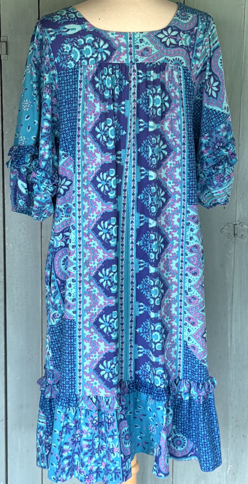 VTG Gerry CA Barkcloth Muumuu Patio Lounge Dress Rainbow Batik Psychedelic Mod M