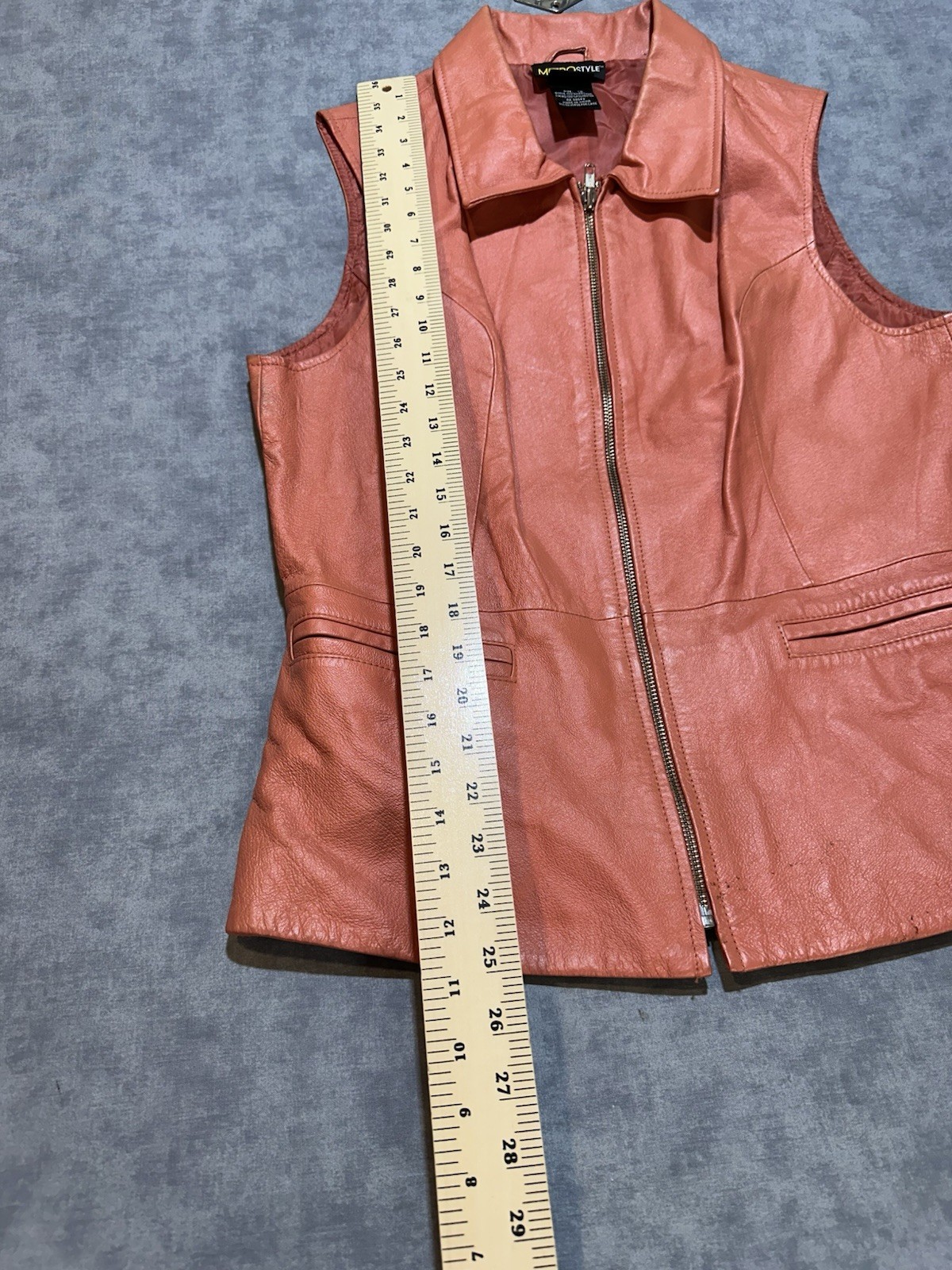 Metro Style Salmon Vintage 90s Collared Sleeveless Leather Vest Size 12 [39]