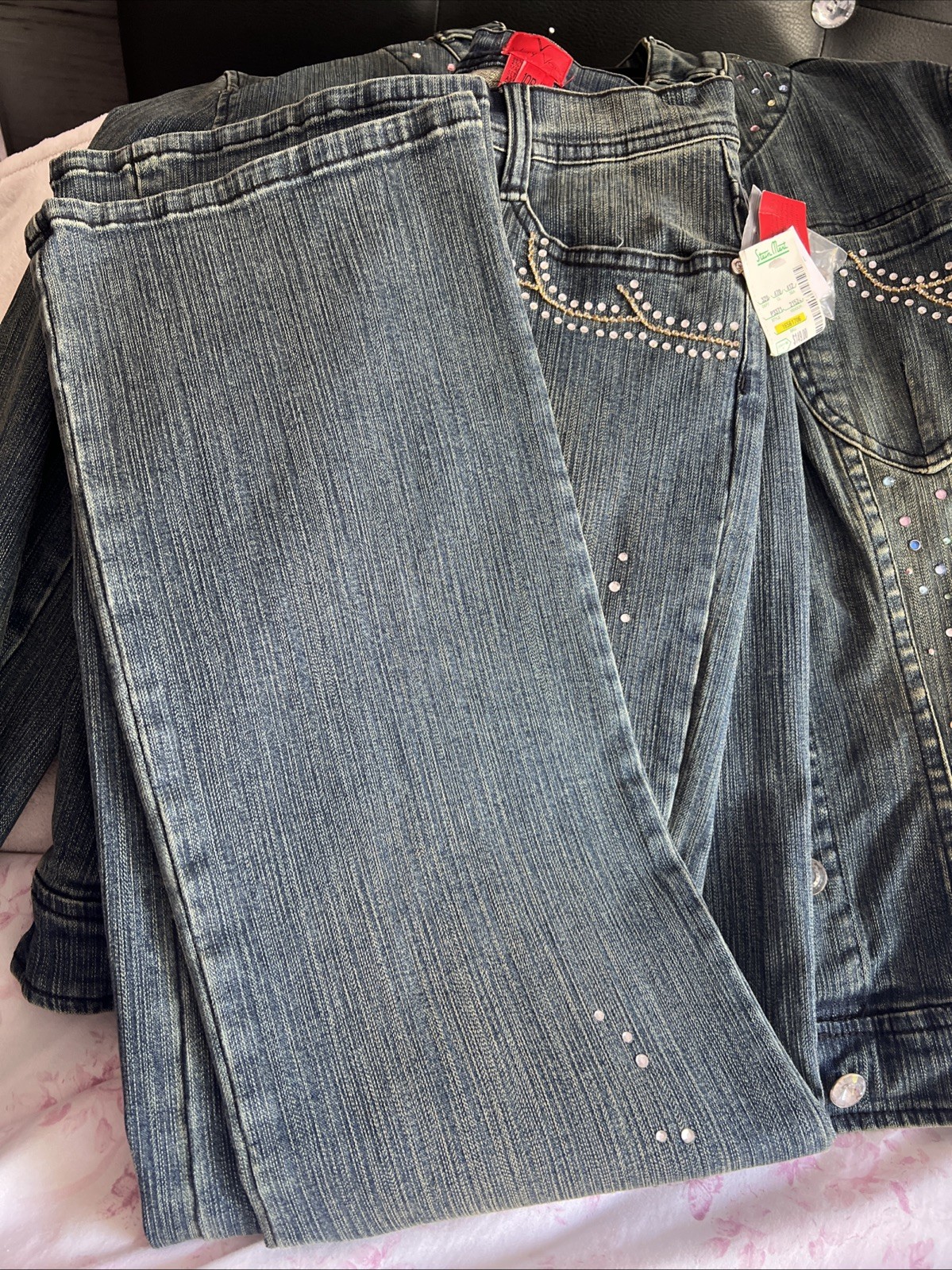 Vera Wang – Vintage Very Vera Stitch Needled Woman’s Jacket And Jean Pants Set