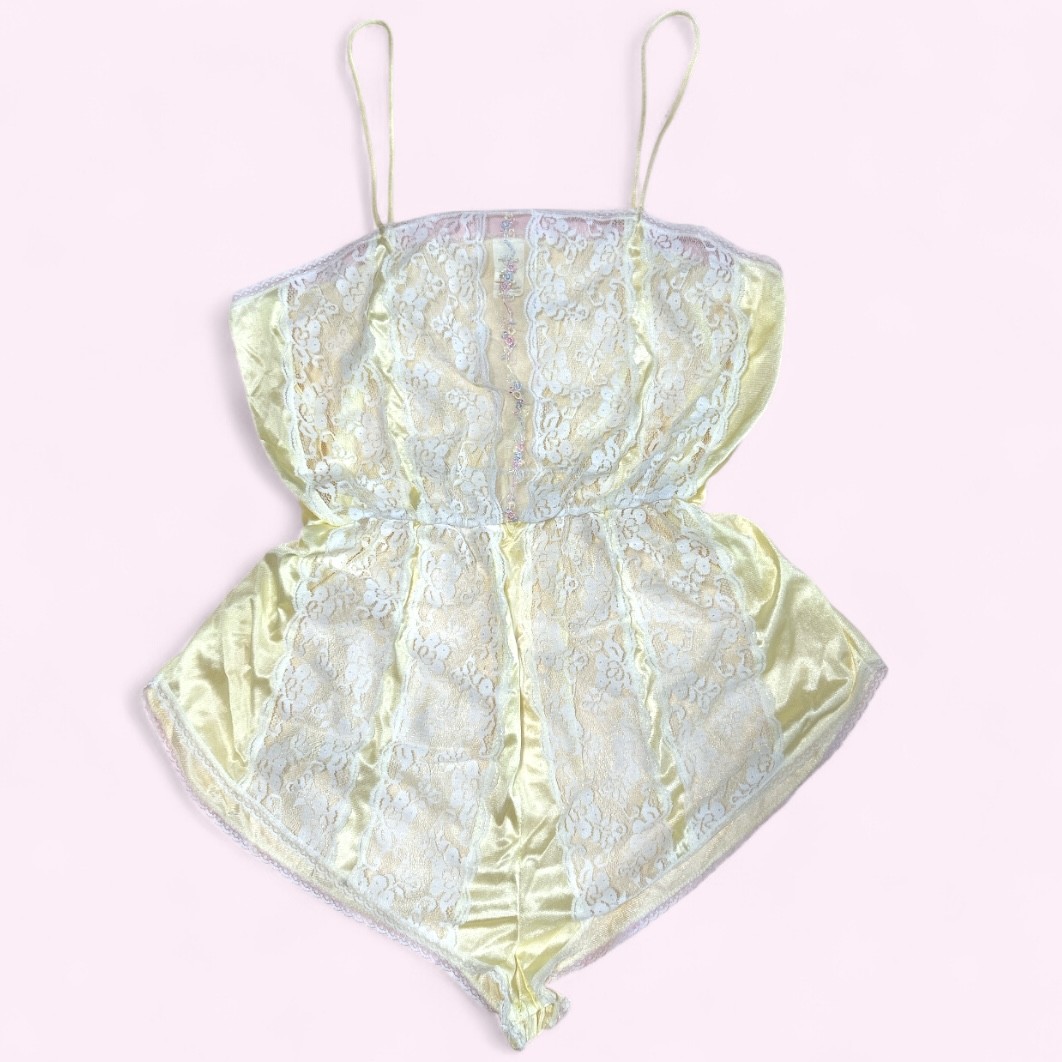 80s Yellow Satin & Lace Teddy Romper Bodysuit Playsuit Snaps Lingerie