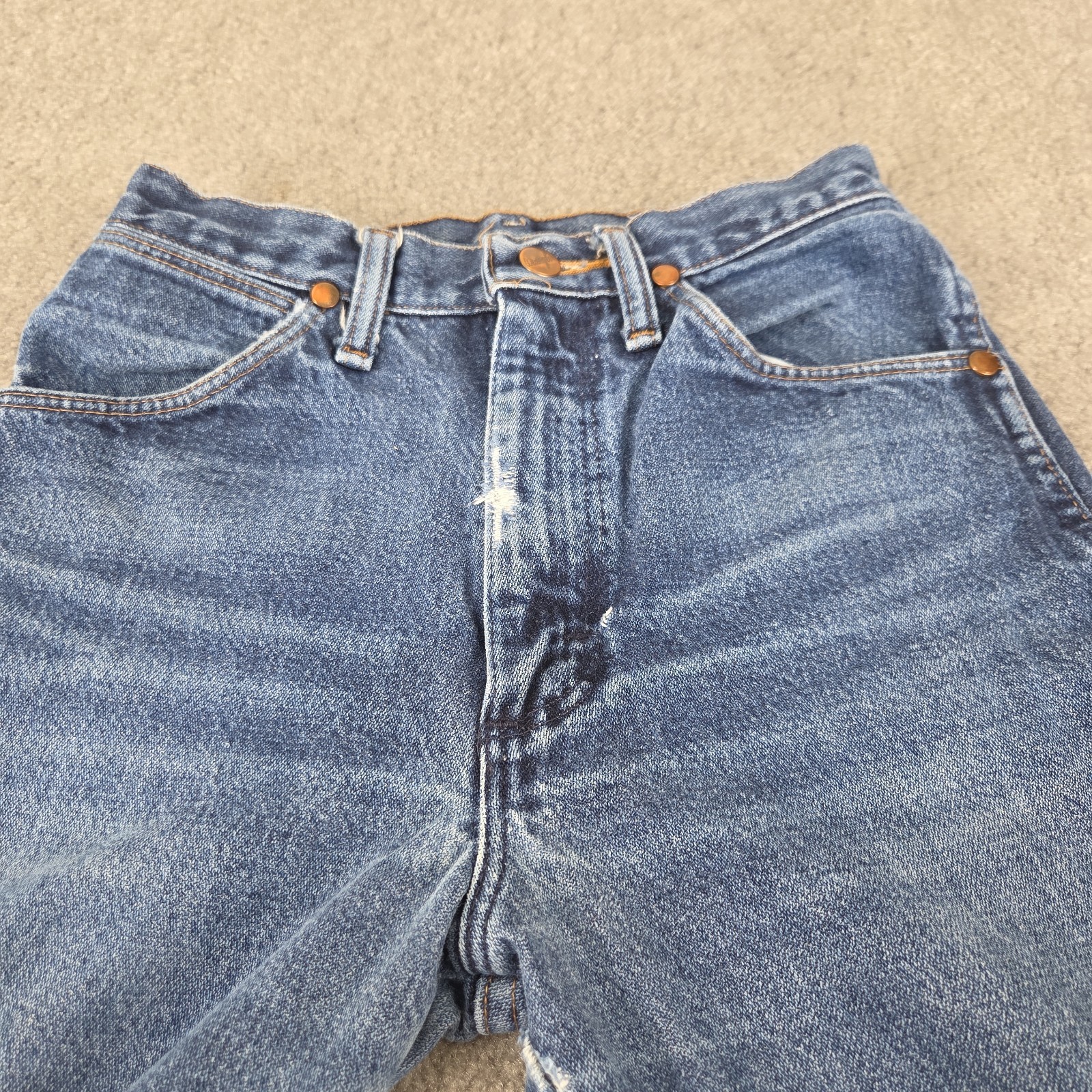 Women’s Wrangler 14mwz 24 X 32 high-Rise Cowboy Cut Slim Fit USA Distressed Vtg