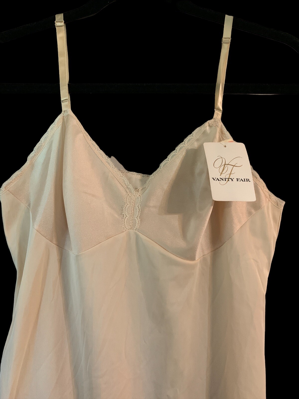 1980’s Vanity Fair Tricot Nylon Nude Full Slip Siez 34 Made USA New