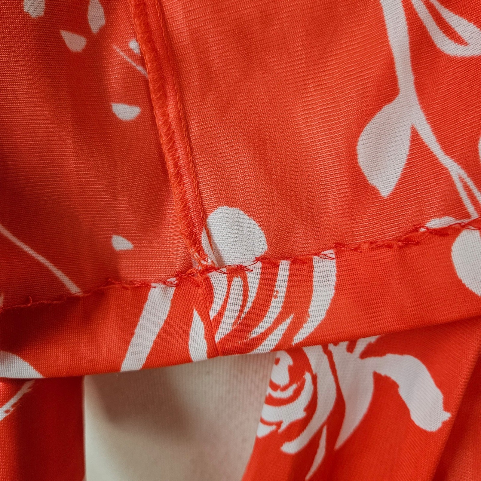 Vera Neumann Vintage 70s Orange Red White Rose Floral Dagger Collar Blouse M