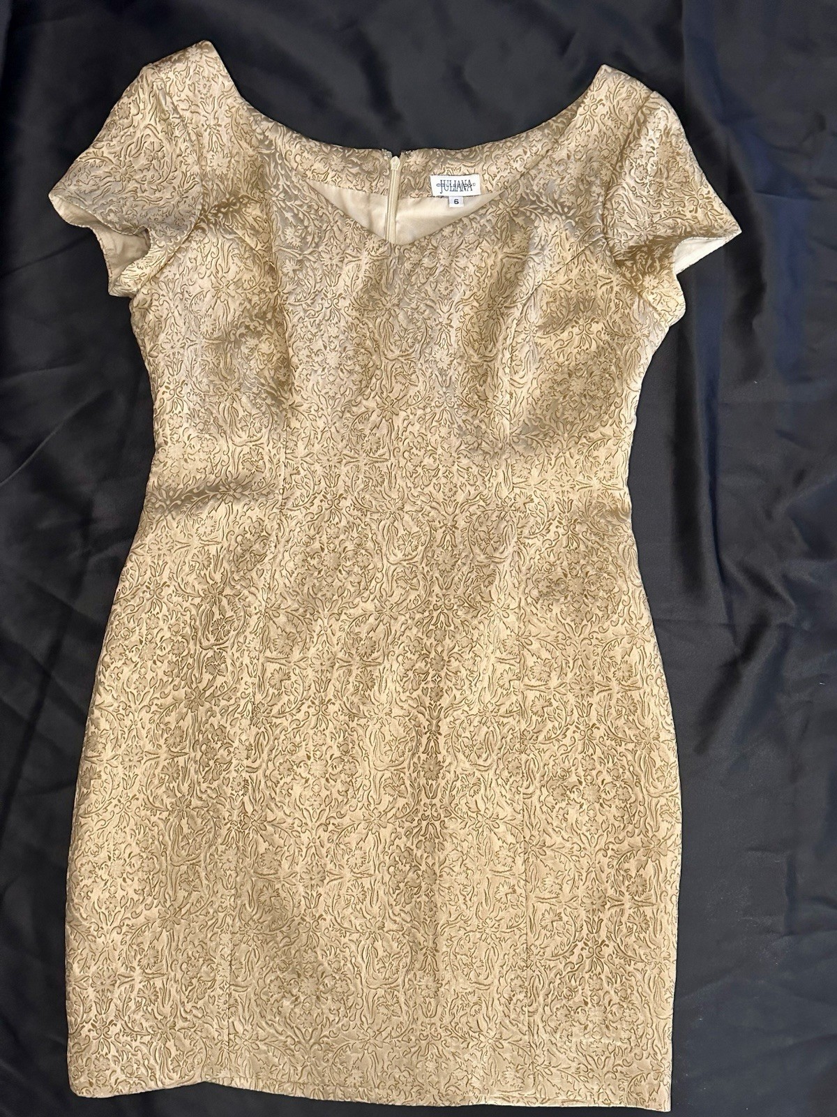 Vintage Juliana Gold Metallic Damask Sheath Dress 6 Brocade Cocktail Glam Party