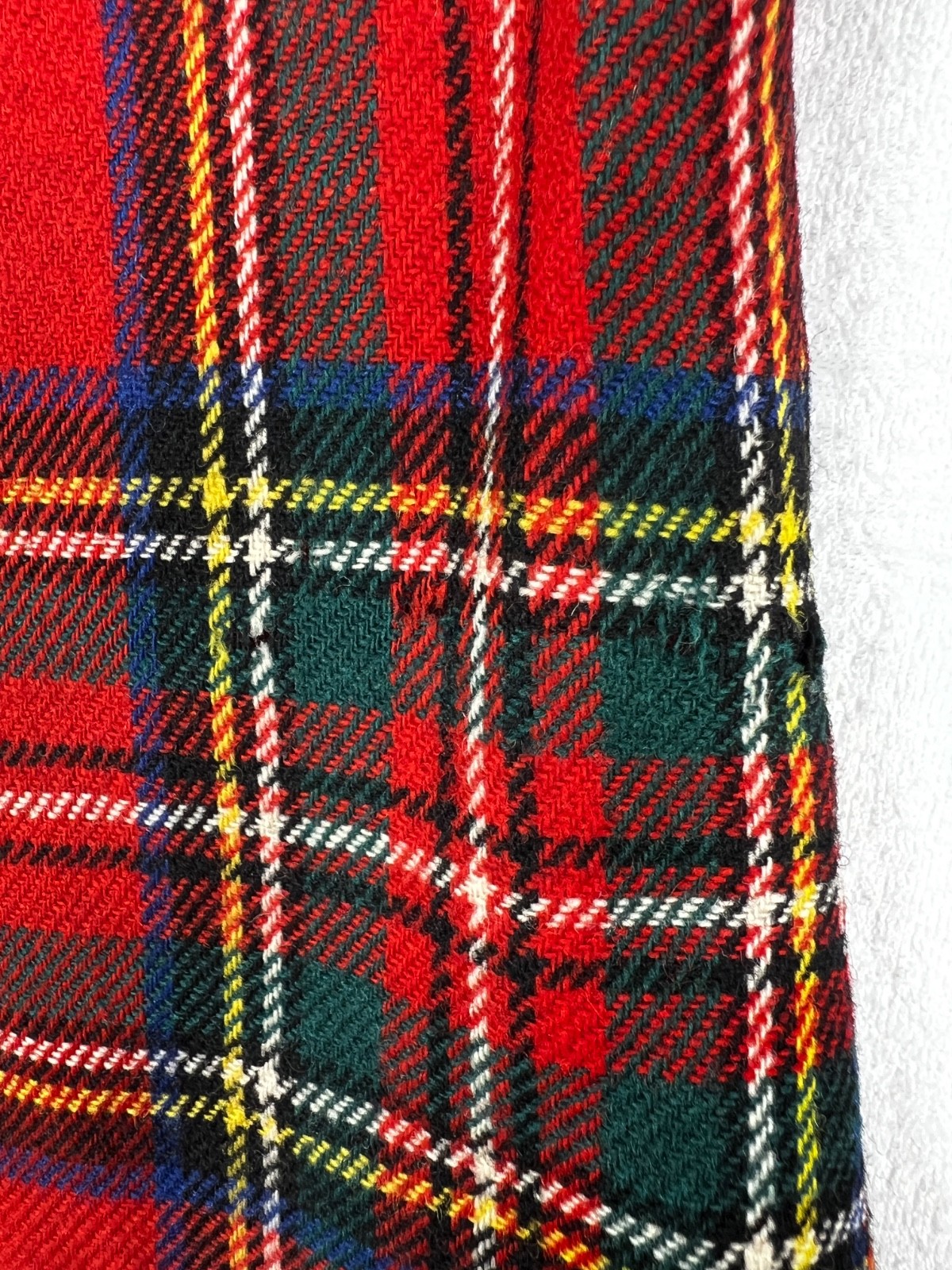 Vtg Rally Klad Red Black Gold Tartan Plaid Vest Sz. 6 Made in Scotland 100% Wool