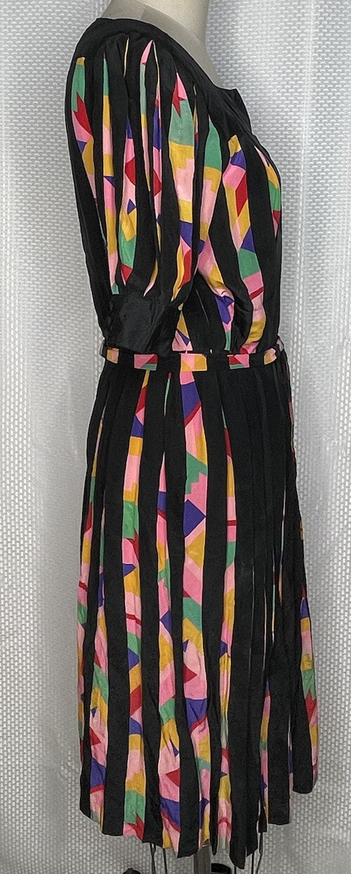 VINTAGE ALBERT NIPON WOMEN’S SQUARE NECK 1/2 SLEEVE SILK DRESS BLACK PRINT 8