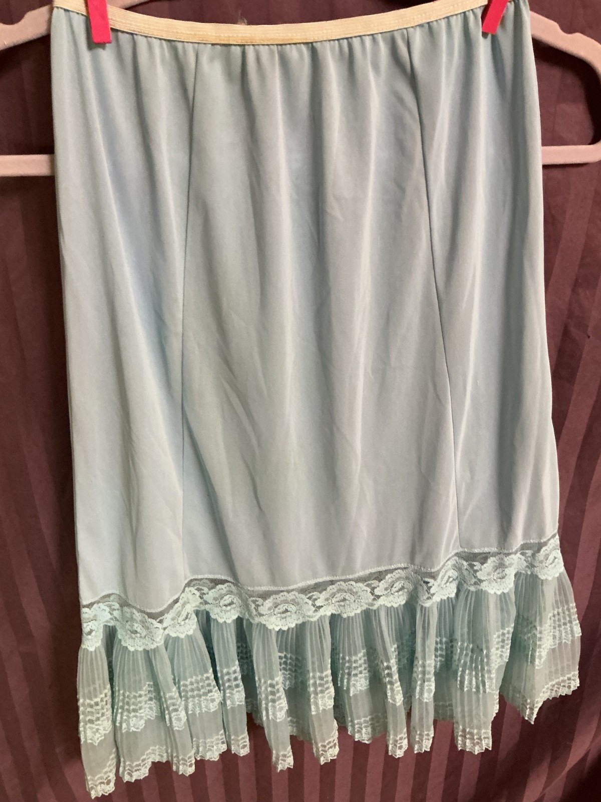 VINTAGE NUN FLOWER ORIGINALS PALE BLUE NYLON HALF SLIP 9” PLEATED LACE RUFFLE