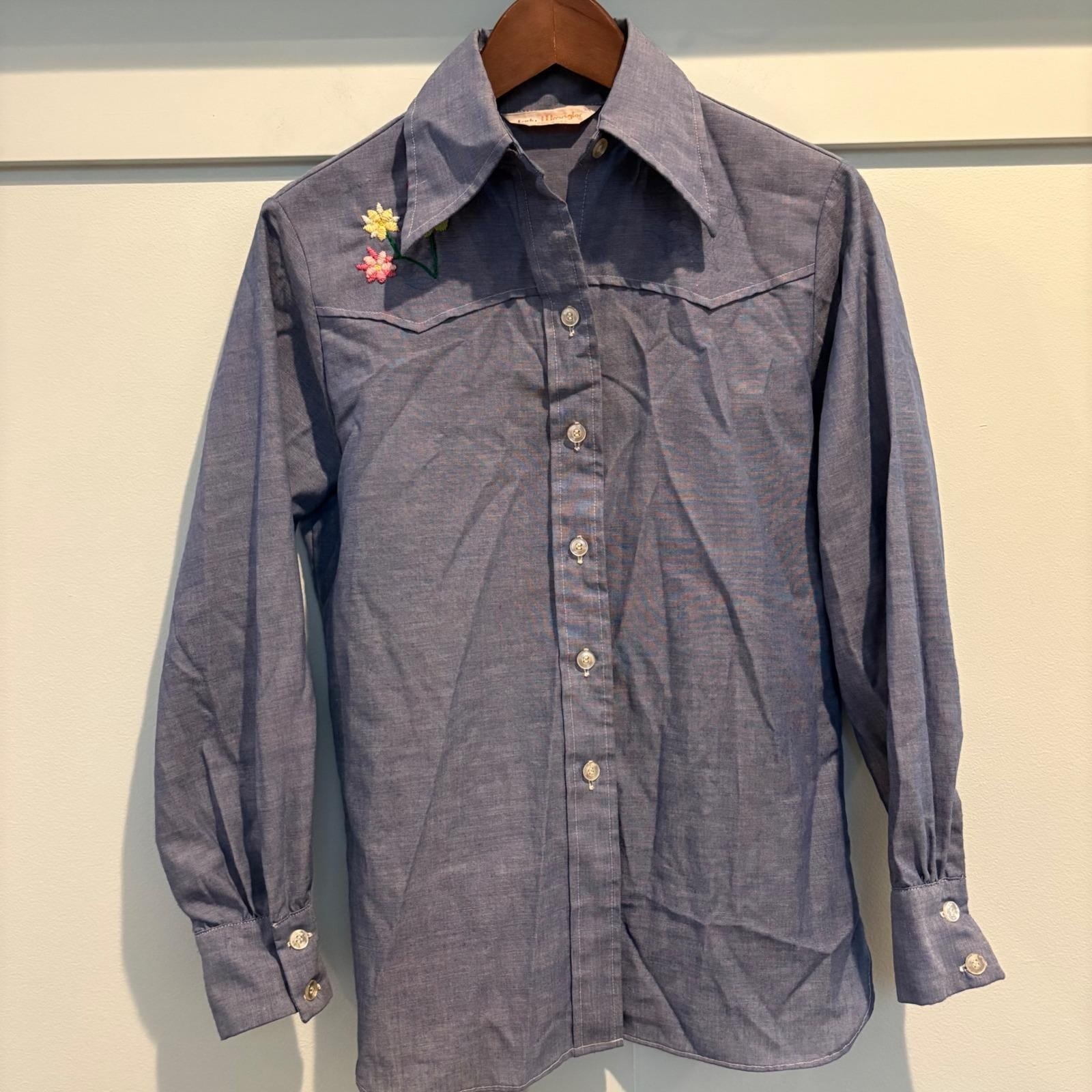 Vtg Lady Wrangler Chambray Shirt Blue Hand Embroider Folk Art Western 70s USA