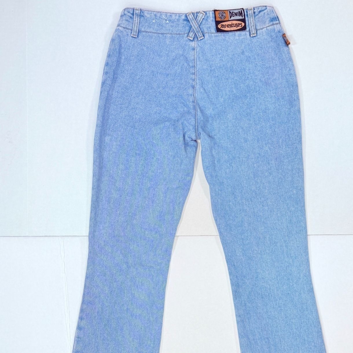Vintage No Excuse Y2K Women’s Light Wash No Pocket O Ring Zipper Denim Jeans 30″