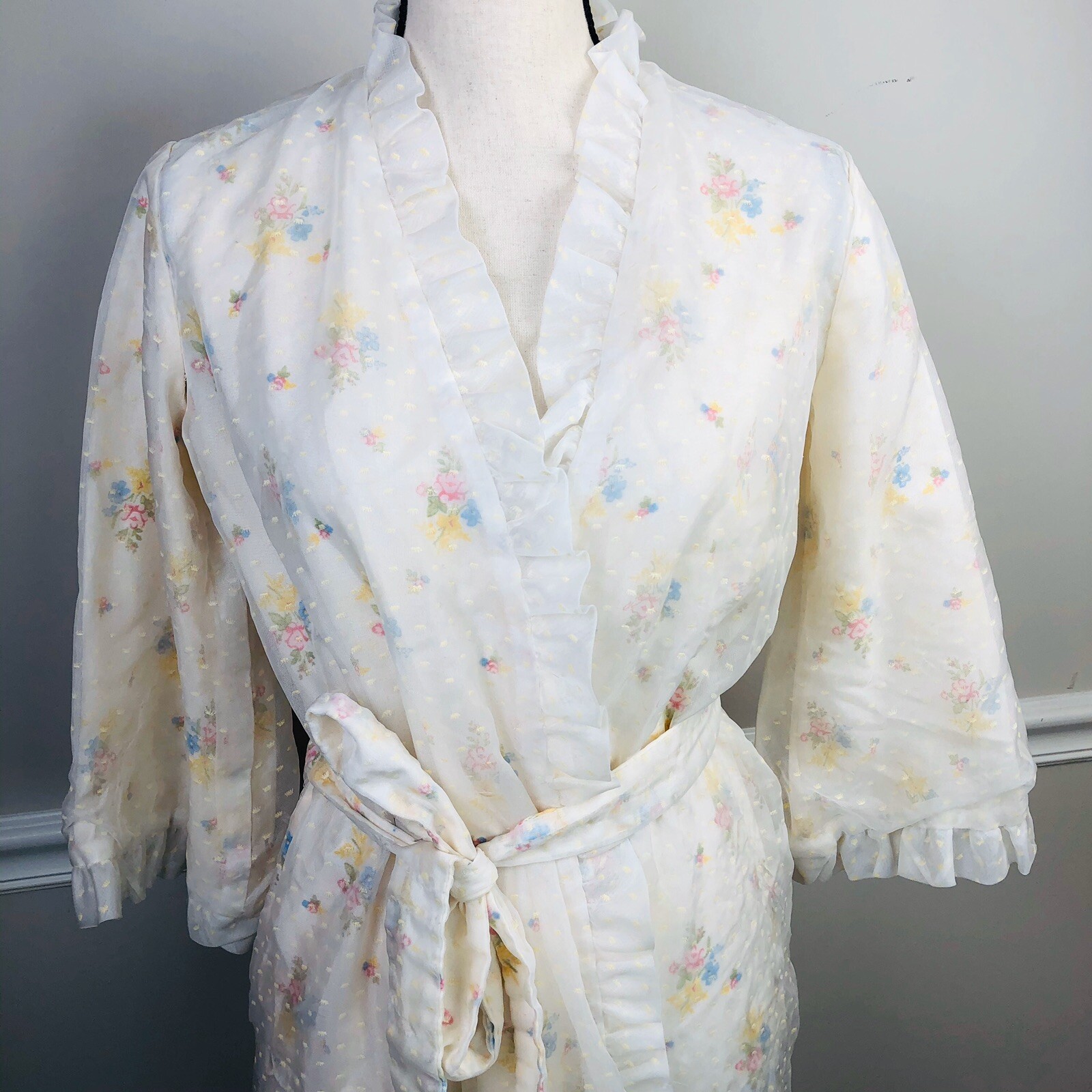 Vintage 1960’s Stella Fagin Robe Floral Organza Colorful Floral Nylon Zip Size S