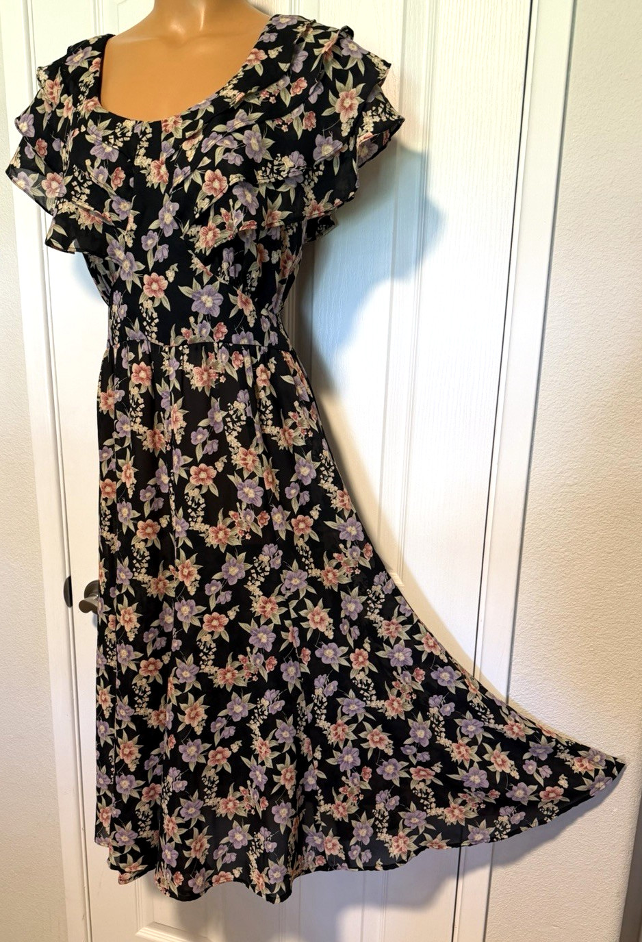 VTG 90’s KARIN STEVENS BLACK FLORAL W/ RUFFLE CAPE BODICE DRESS SZ 10P