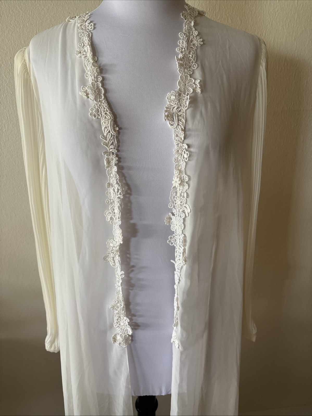 Kassatly Vtg NightGown sheer Cover-up delicate lace trim detailing Ivory~Size S