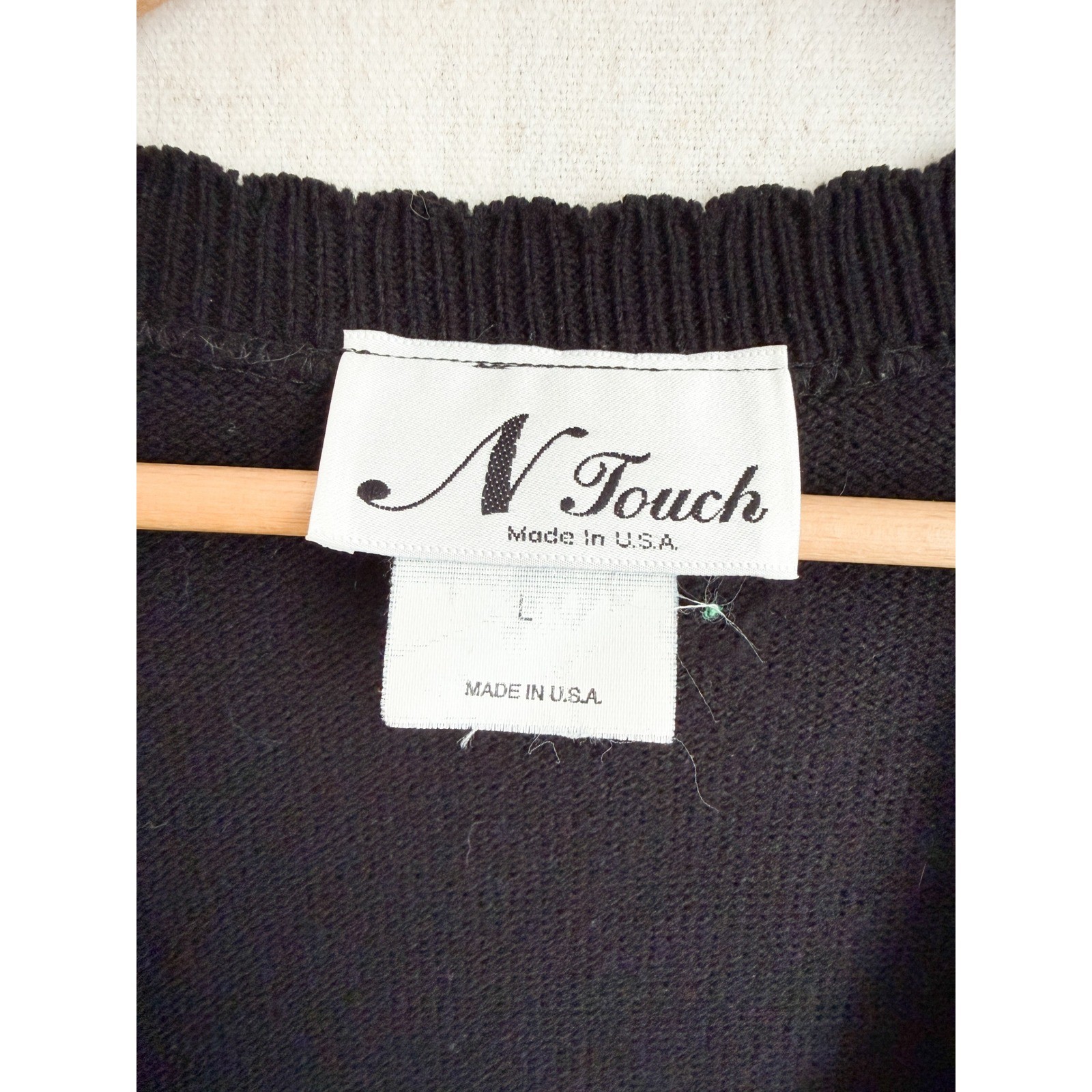 N Touch Sweater Vest Floral Embroidery Vintage L Black Button Front V-Neck USA