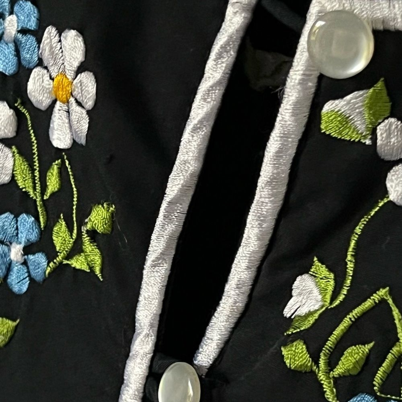 Chuchi San Diego Vintage Floral Garden Embroidered Black Jacket Size Small