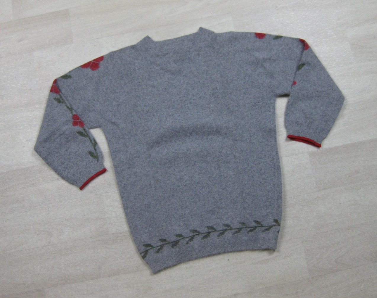 Vintage 1950s Bobbie Brooks Intarsia Sweater (S) Wool Blend Floral Preppy