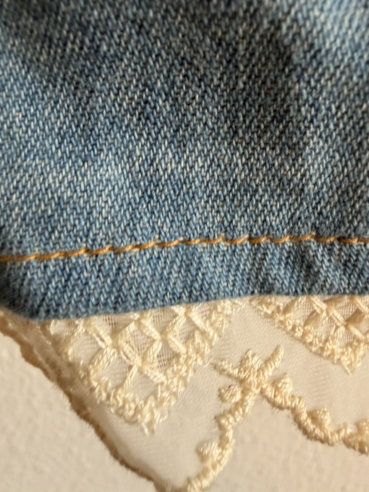 80S VTG CHAMBRAY DENIM SKIRT LACE TRIM M Peasant Cottage Boho Western USA MADE