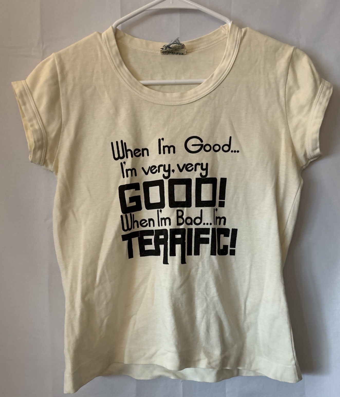 Vintage Variety Imports “When I’m Good I’m Very Very Good”T Shirt Ivory Size M