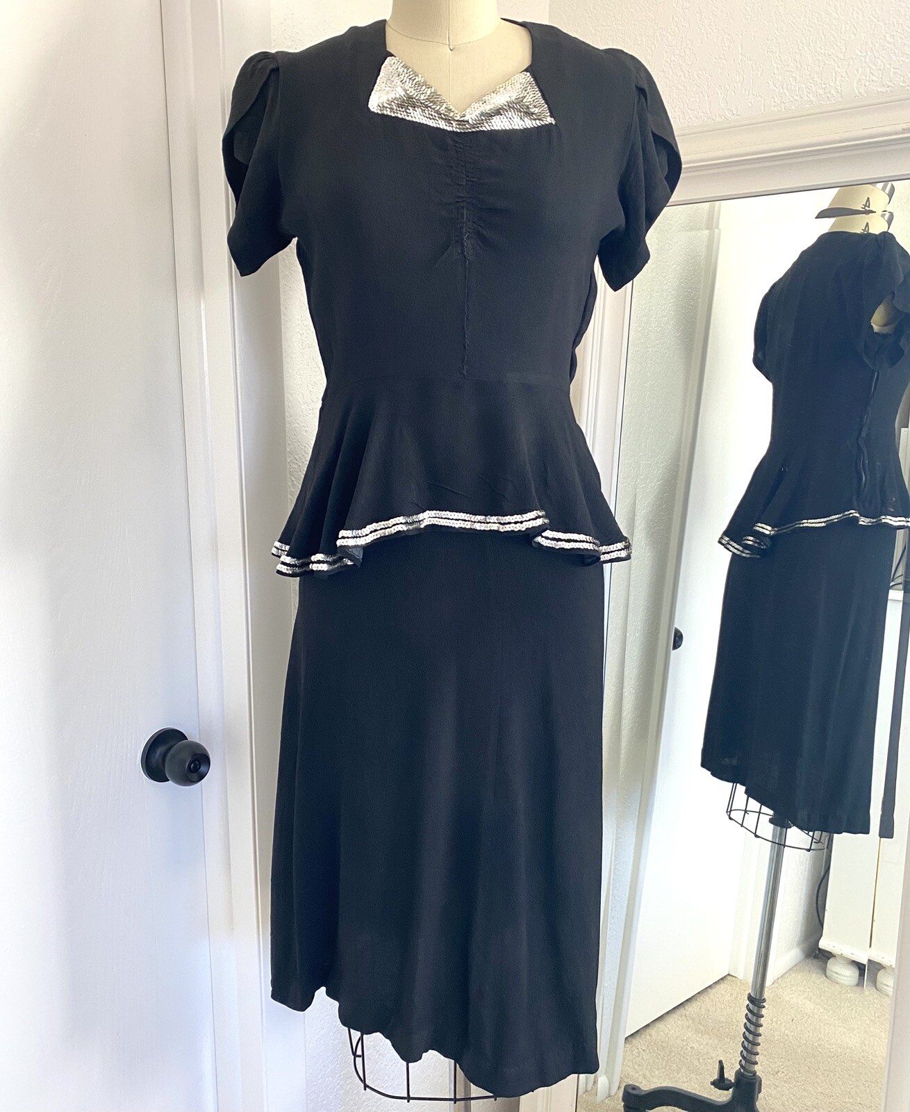 Vtg 40’s Black Crepe Rayon WWII Era Dress Silver Sequin Metal Size Zipper