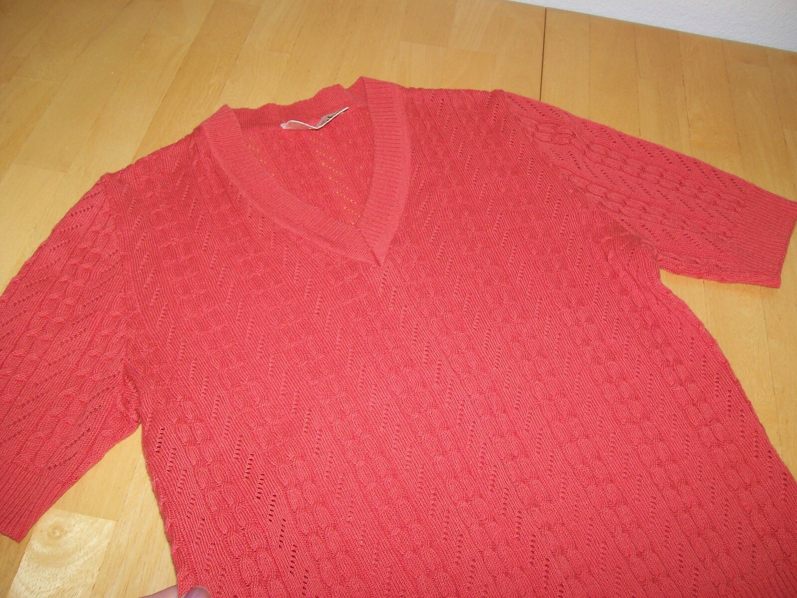 True Vintage 1970’s Coral Light Cable Knit Sweater Small 70’s Made in Germany