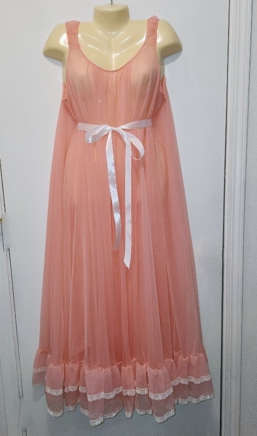 NEW VTG Miss Elaine M Pink Nightgown Sheer Chiffon Lace Long Sheer Full swing