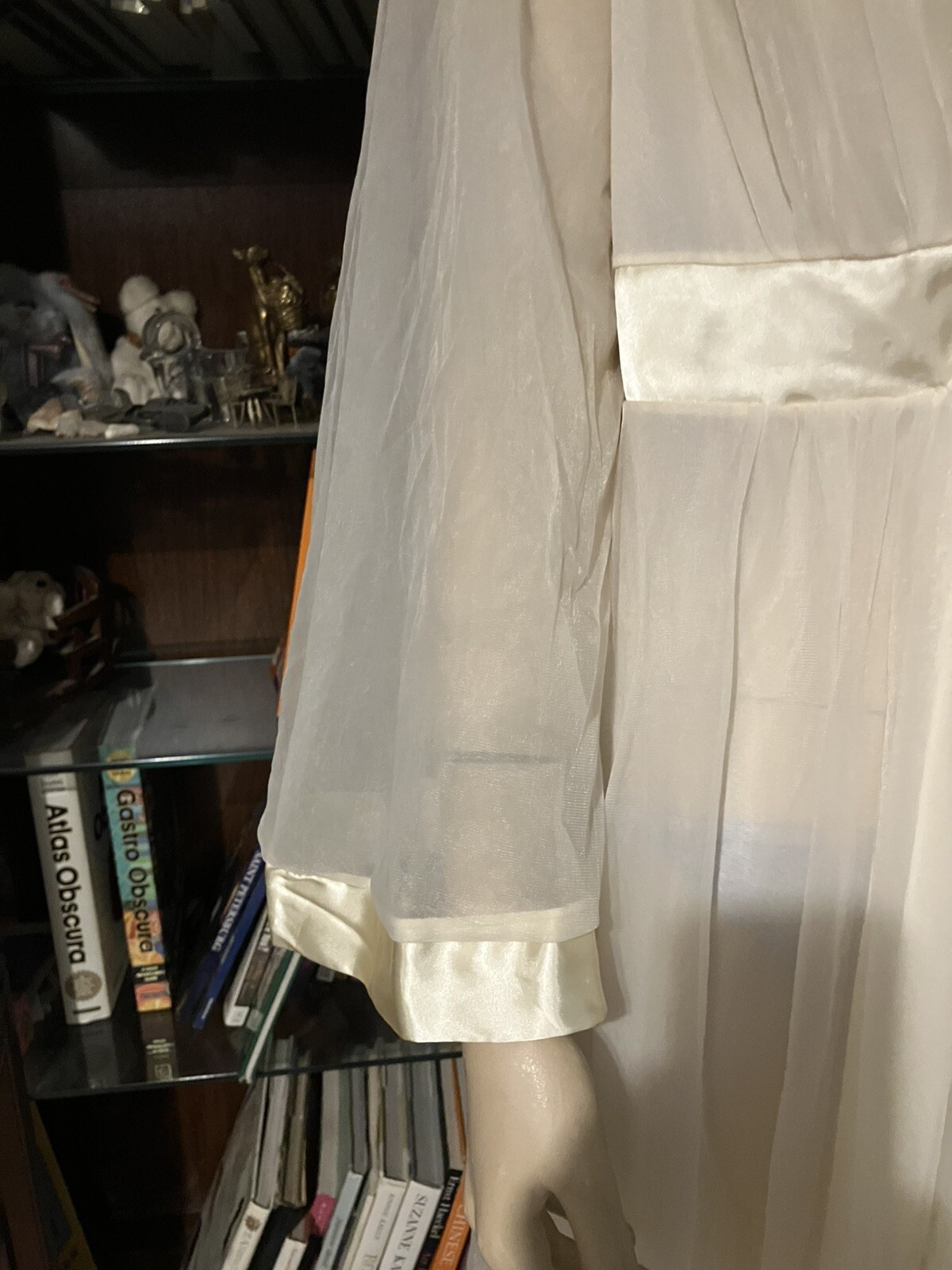 STUNNING Vintage GOSSARD ARTEMIS Cream Nylon Satin Nightgown Peignoir Robe M Set