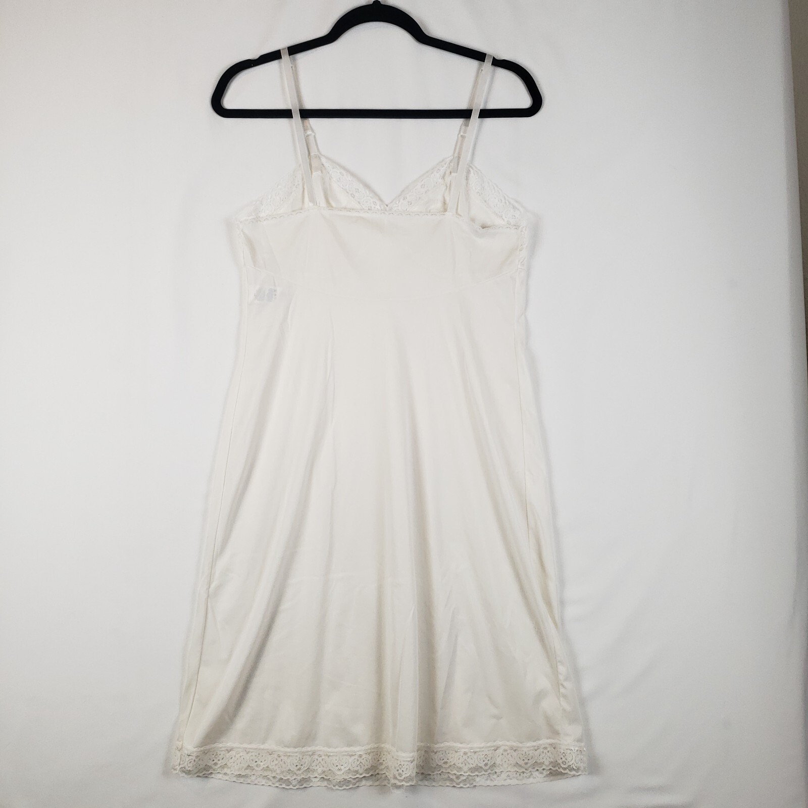 Vanity Fair Full Slip Dress 34 22″ Lace Shimmer Beige Nude 100% Nylon Medium