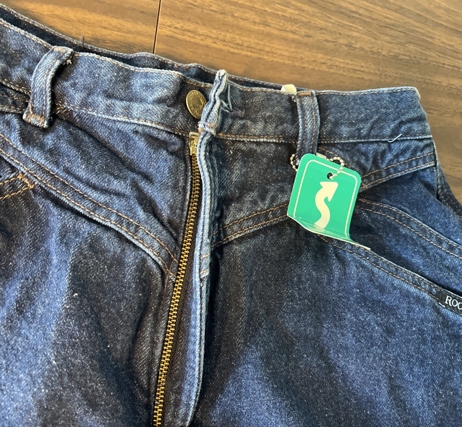 NWT Rocky Mountain Blue Jeans High Rise Bare Back V Front 33/15/36” Length
