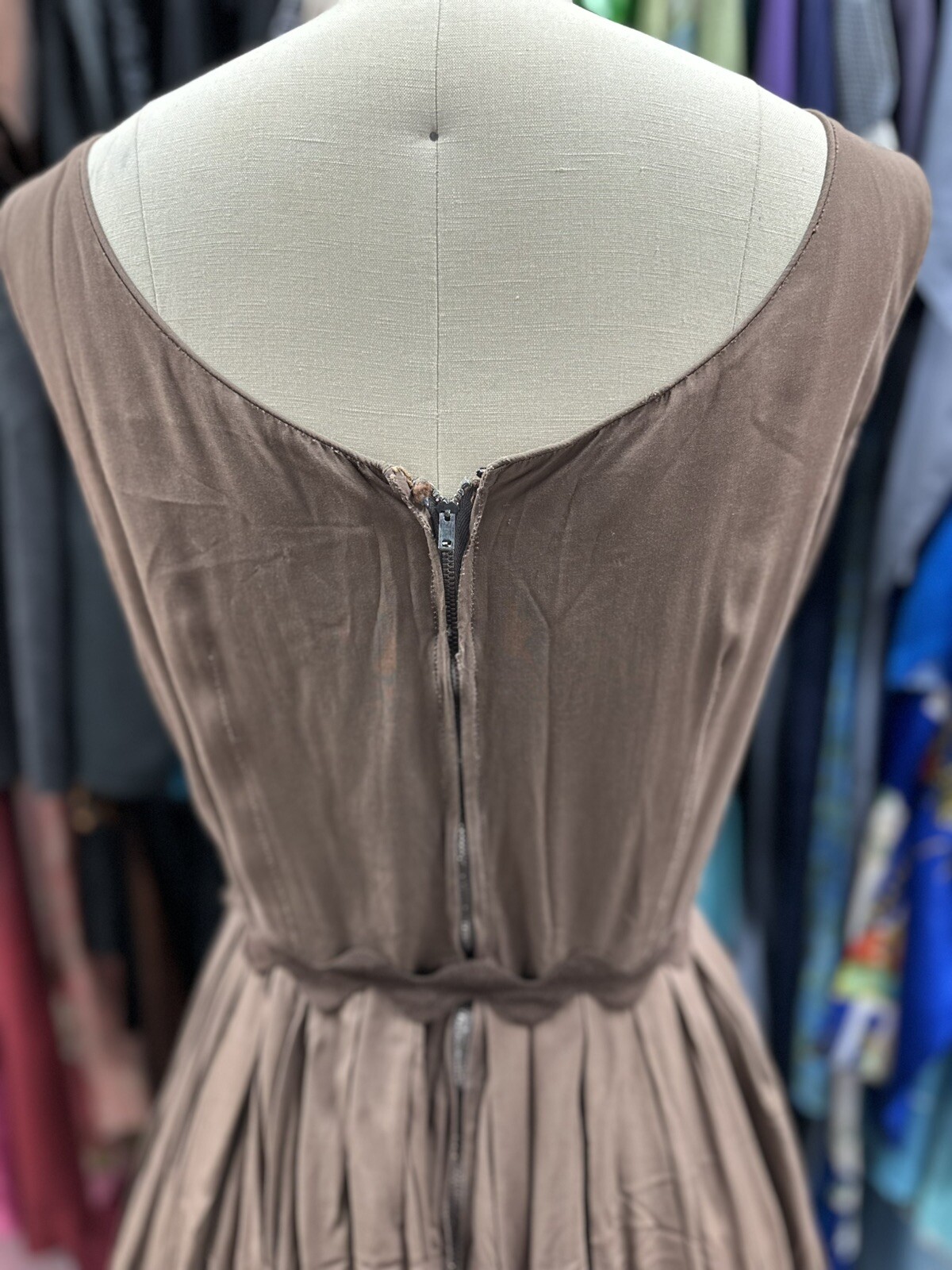 1950s Vintage Dress Casual Rayon Aline Chocolate Brown Bric Brac Pinup 40b 30w