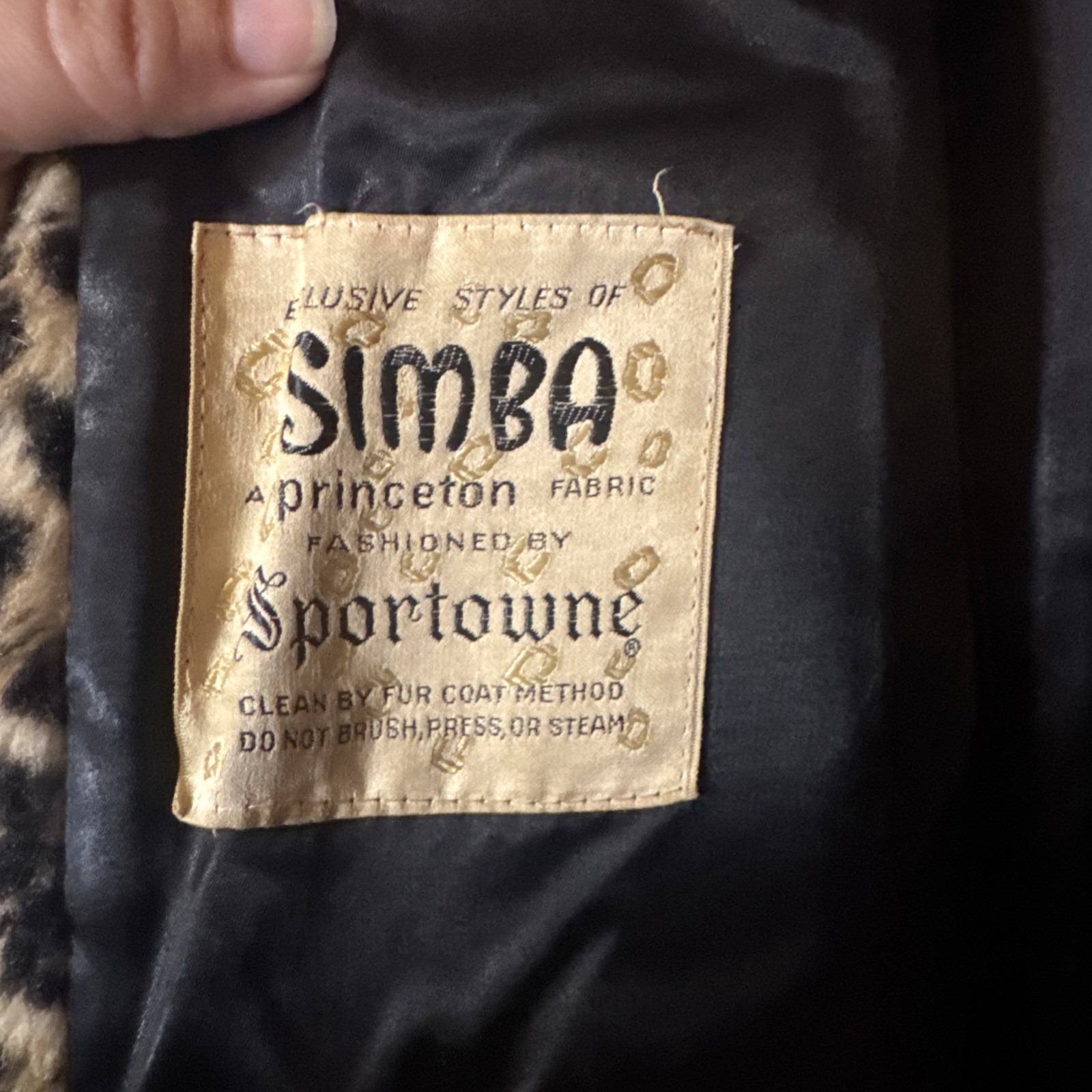 Vintage 60s Simba Princeton Fabric By Sportowne Cheetah Print Bakelite? Buttons