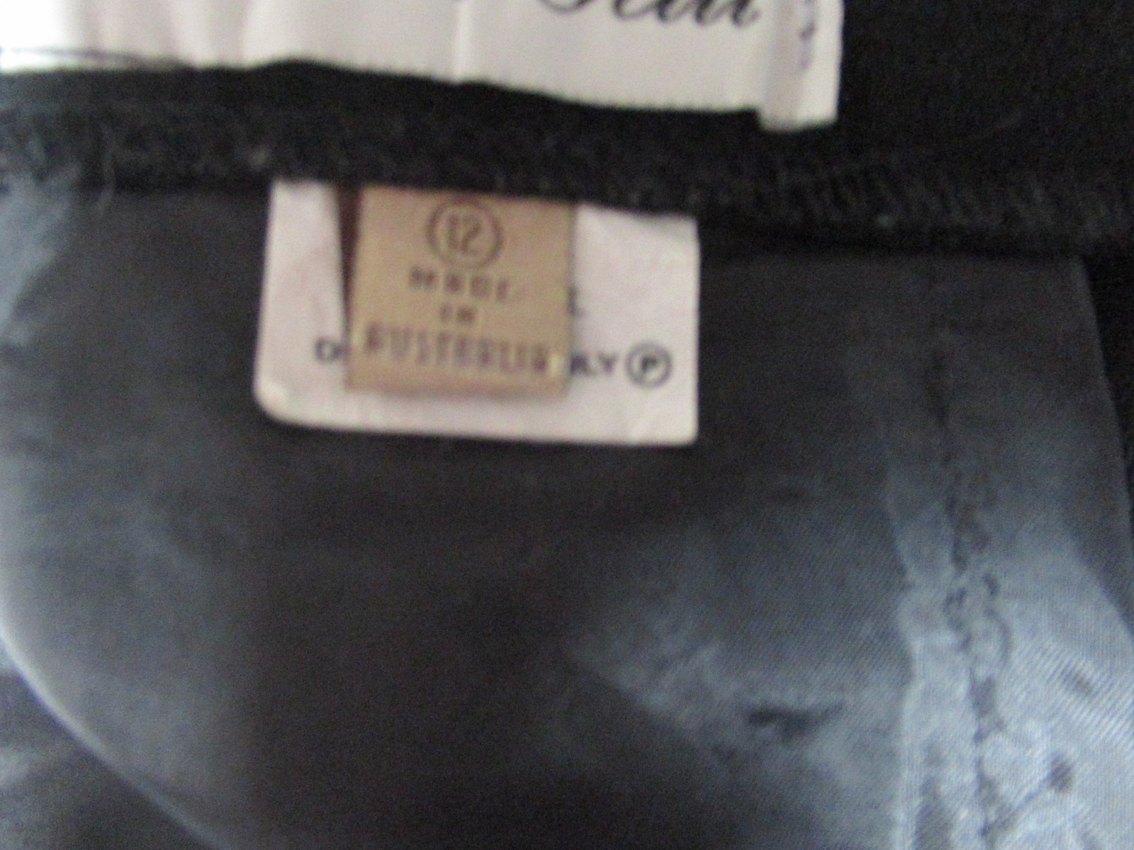 Walnut Hill Black Wool Pencil Skirt Womens Size 12 Made in Australia Lined