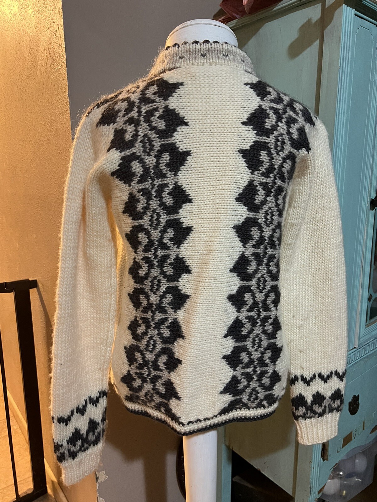 Vintage Handknits of New Zealand Wool Cardigan Sweater Women’s Small S