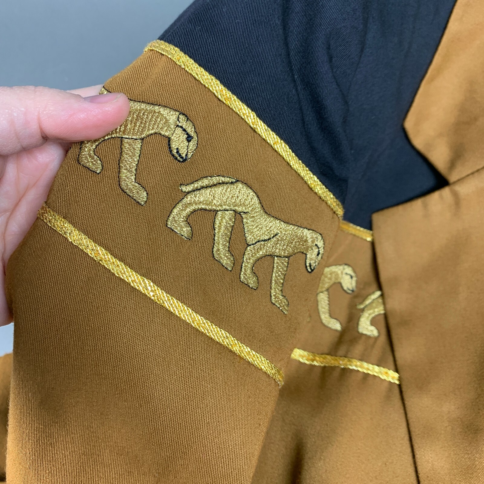 Vintage 1994 Stephanie Queller USA Colorblock Brown Gold Black Jaguar Blazer 6