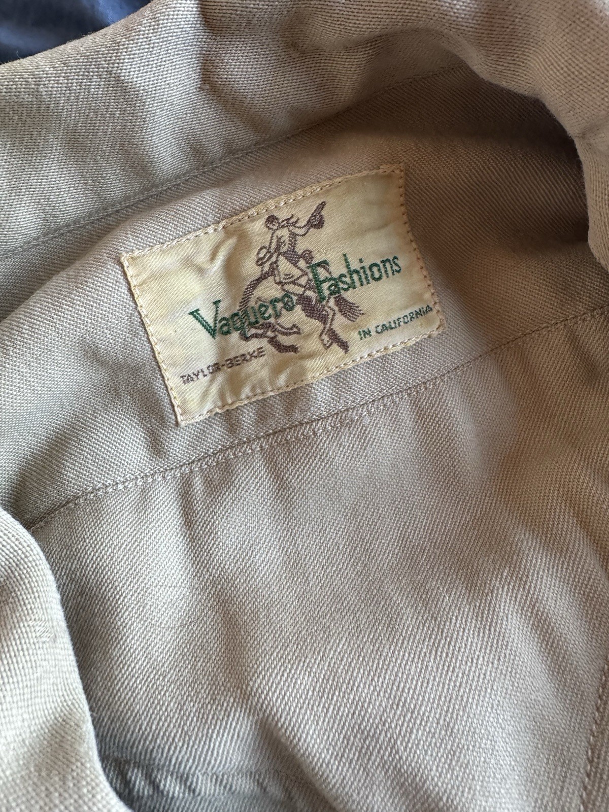 Vintage Vaquero Embroidery Western Western Shirt, Snaps Gorgeous, Distressed
