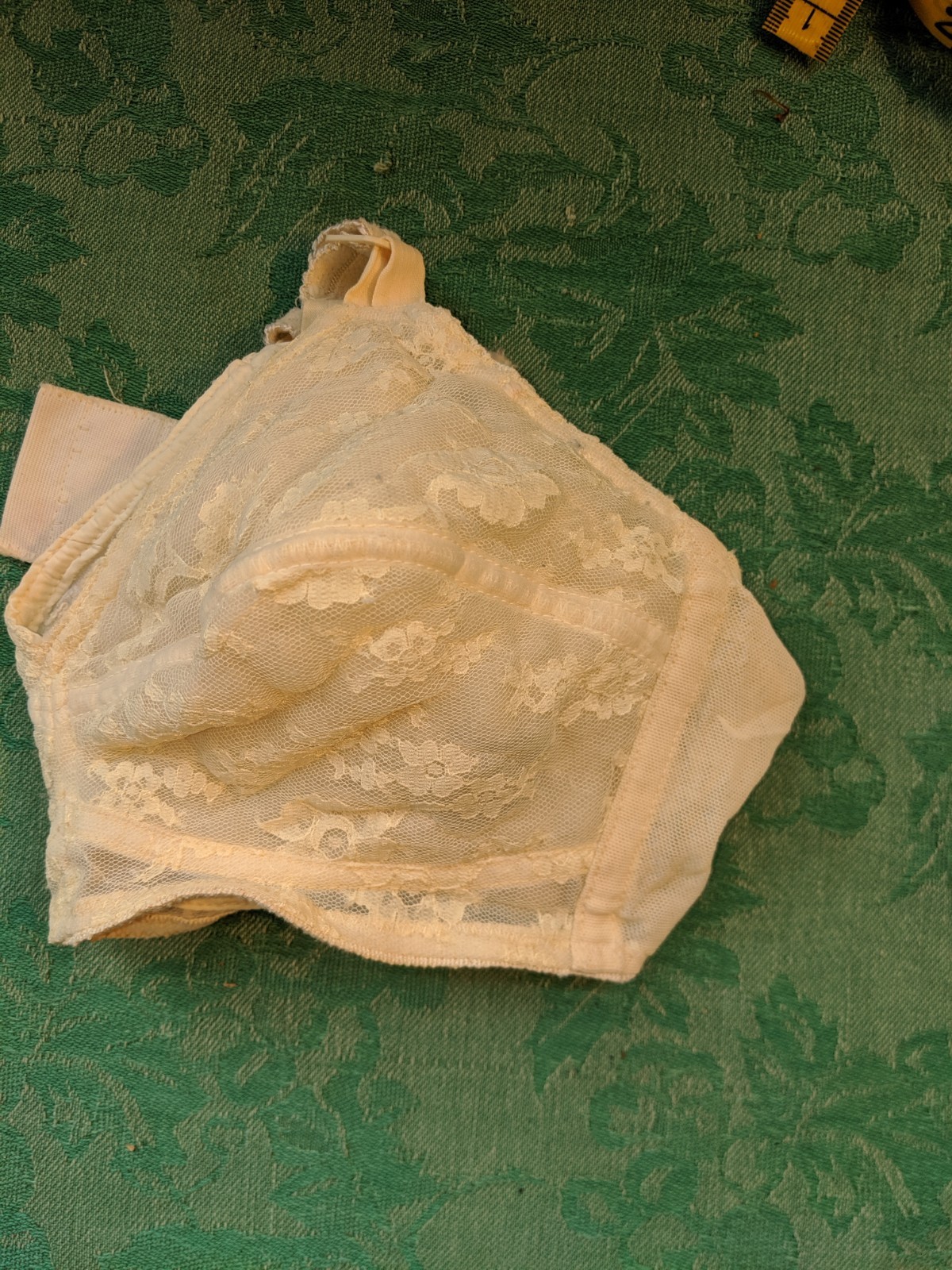 Vintage women’s bra cream Nemo/Treo 34 A/B