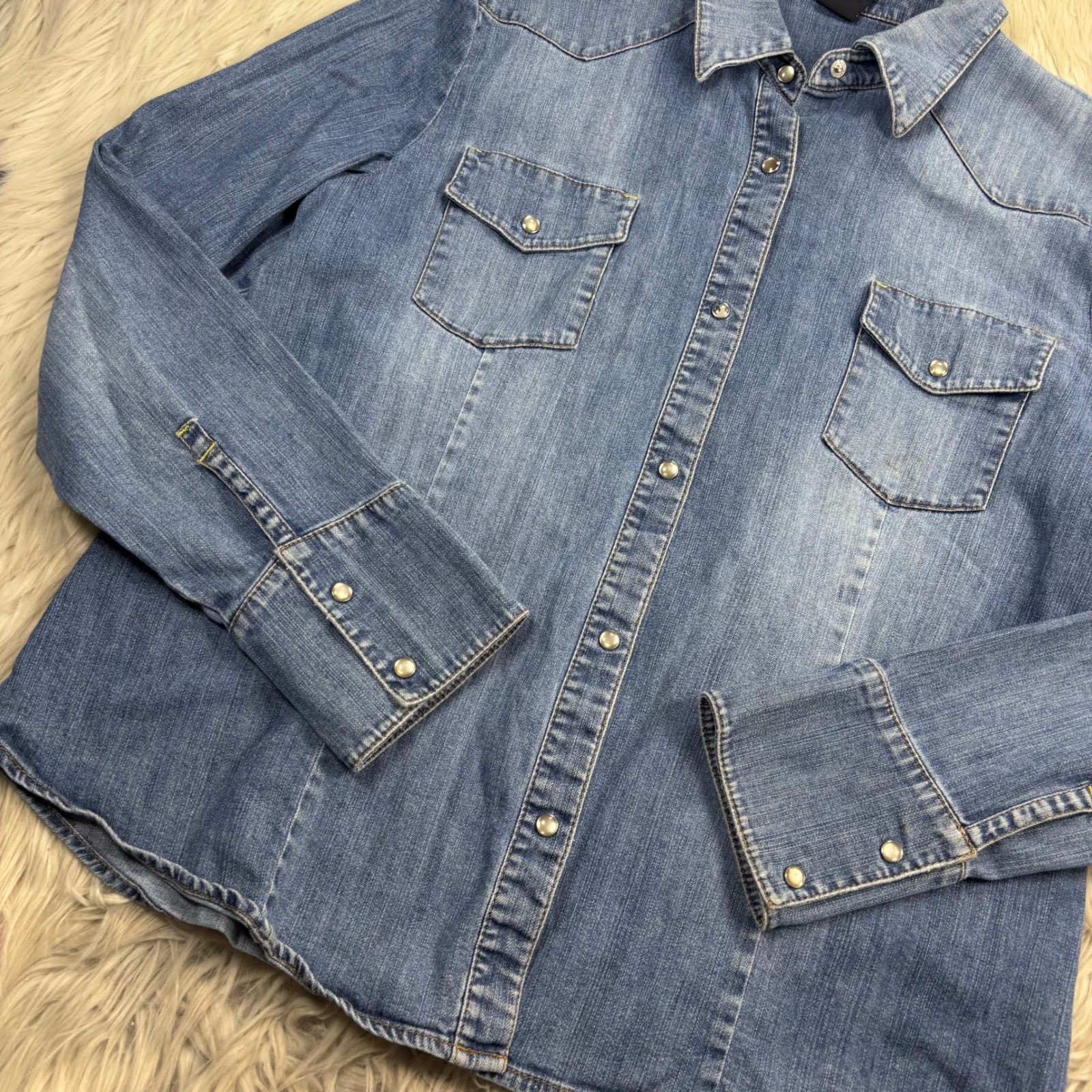 Vintage Y2K Gap Women’s XL Pearl Snap Western Denim Shirt Cowgirl Festival